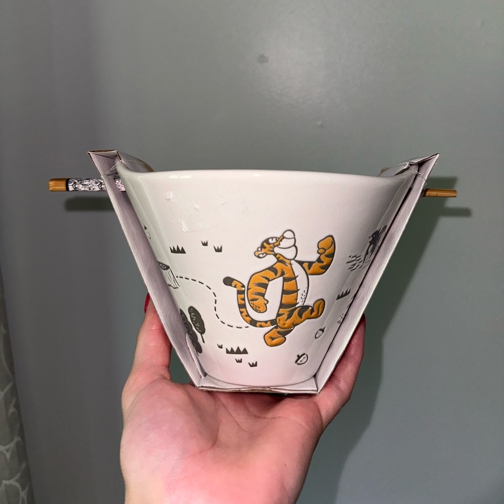 🆕 Winnie the Pooh Noodle Bowl - Picture 2 of 3